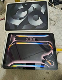 ايباد air 5 معالج m1 المعروف باادائه الخارق نظافة ٩٧٪ ذاكرة ٦٤ بطارية ...