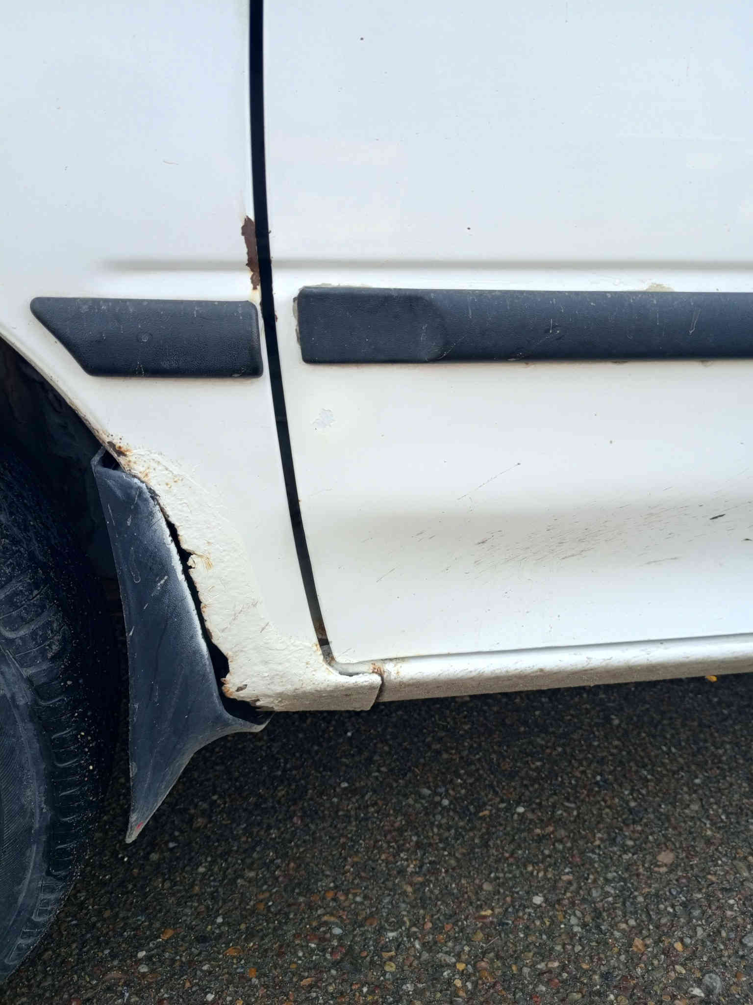 سايبا ٢٠١٢ نضيفه بغداد كير ومكينه تبريد تدفئه صدر امامي خلفي بحاله جيده جدا اي سيرفس أو علامه بدشبول ماكو كهربائيات بحاله جيده تاير جديد واحد و٣ نص عمر صبغ جاملغ الخلفي فقط خياسات مثل ماموضح بصور مكاني غزاليه السعر 33 ورقه وبيهه مجال يوجد واتساب واتصال .

***********
