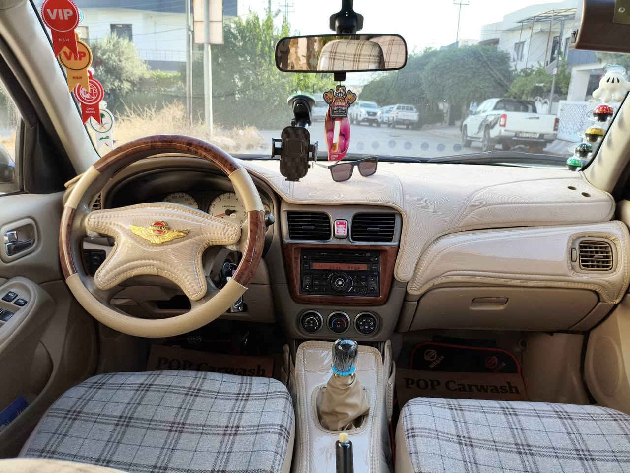 Nissan sunny 2012 taxi
گێڕ و مەکینە و تەبرید و کامل کارەبایی بە شەرت
٤ تایەو ویل کەپی لۆکی بۆ بەستراوە
تاقم بانسی پێش و دوای تازەیە
پاتری تازەیە
سەنەوی تا کۆتایی ٢٠٢٩ تازەیە
لۆگۆی بە ناوی خۆمەوەیە
تەحویل غەرامە بە شەرت
تەنها یەک پارچە و پەڵەیەک بۆیاخی هەیە بێ ناوگرتن
لەگەڵ دوو سێ پەڵە سارد
سەیارەیەکی جایز و مەزبوتە بۆ کەسابەت
ماڵی دۆستە
١٢٠ و مەجالێکی برایانە 
***********
