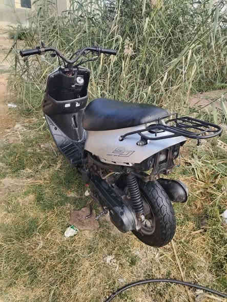 سلام عليكم ورحمة الله وبركاته بيجي فول ومكفول لبيع كمله قراضهه حاليا حربي شرط شلعه ومعدل كدام عينك دراجه كل نقص مابيه ومبيه عيب نضيفه محرك بجيس بعده لبيع السعر 250 وبيه مجال حك جيتك لمحرك صوت ناعم ودراجه ولله مال جناي بس حتاحيت ماكس ❤️رقمي *********** بي وتساب قراضهه كامله كلهن
