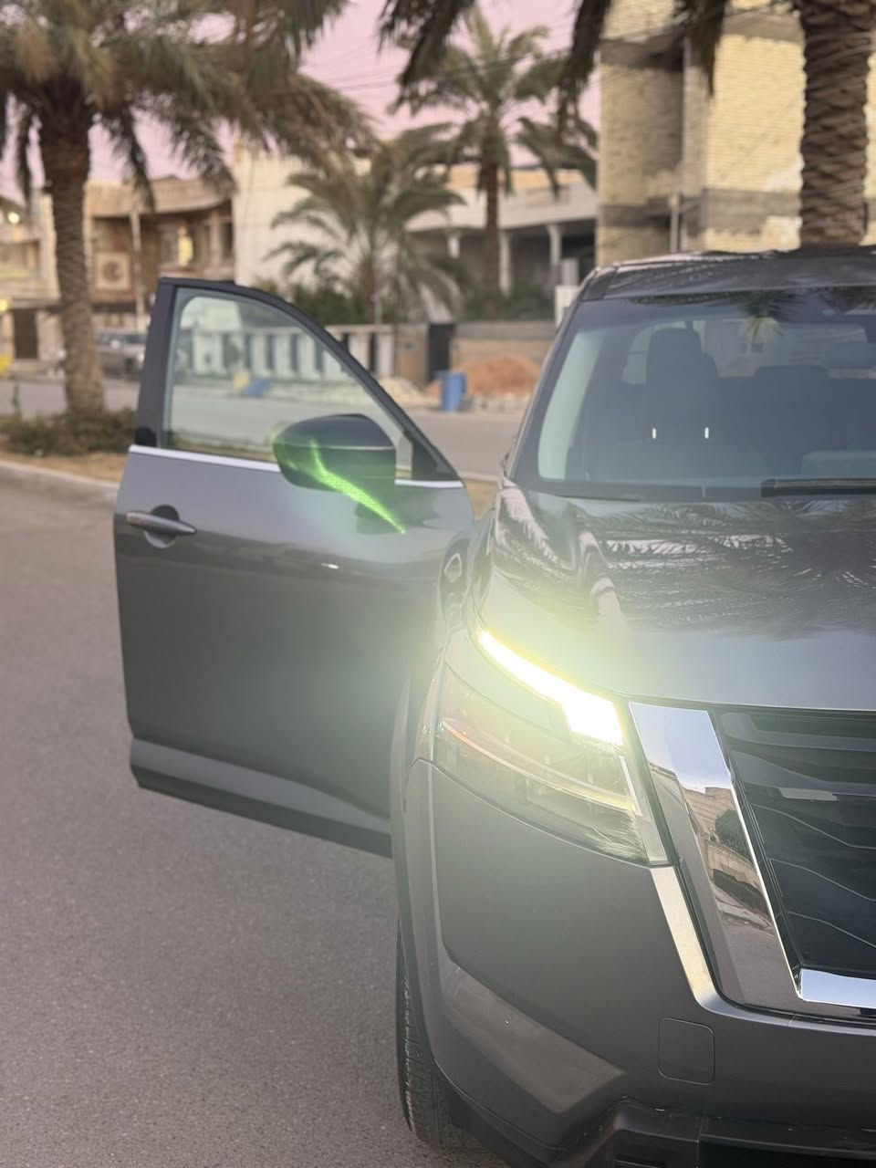 📌(Nissan Pathfinder 2023  (S
♦️المواصفات/ سياره مرقم أربيل                                                            ماشيه سياره99353الف كيلو متر قابل للزيادة
الاتصال على الرقم ***********
السعر225ورقة 
دفع رباعي 
بصمة تشغيل
بصمة ابواب
كشنات مخمل
تشغيل عن بعد
السيارة دفع رباعي 4WD
رادار امامي (تحديد مسار)
رادار جانبي (نقاط عمياء)
رادار خلفي (تحذير من الاصطدام)  وتضرب بريك من بحدها بس تتحسس بشي من ترجع 
كامرة خلفية 
حساسات  خلفية 
تبريد قطعتين لمس
تحكم وضعيات القيادة...Drive Modes 
شفتات استيرن 
Apple Car Play
Android Auto 
هاند بريك بصمة
اوتو هولد Auto Hold
مانع انزلاق
ضرر سياره موضح بالصور والتقرير مالتها موجود ورقم الشاصي موجود 
مكان السيارة بغداد السيدية
