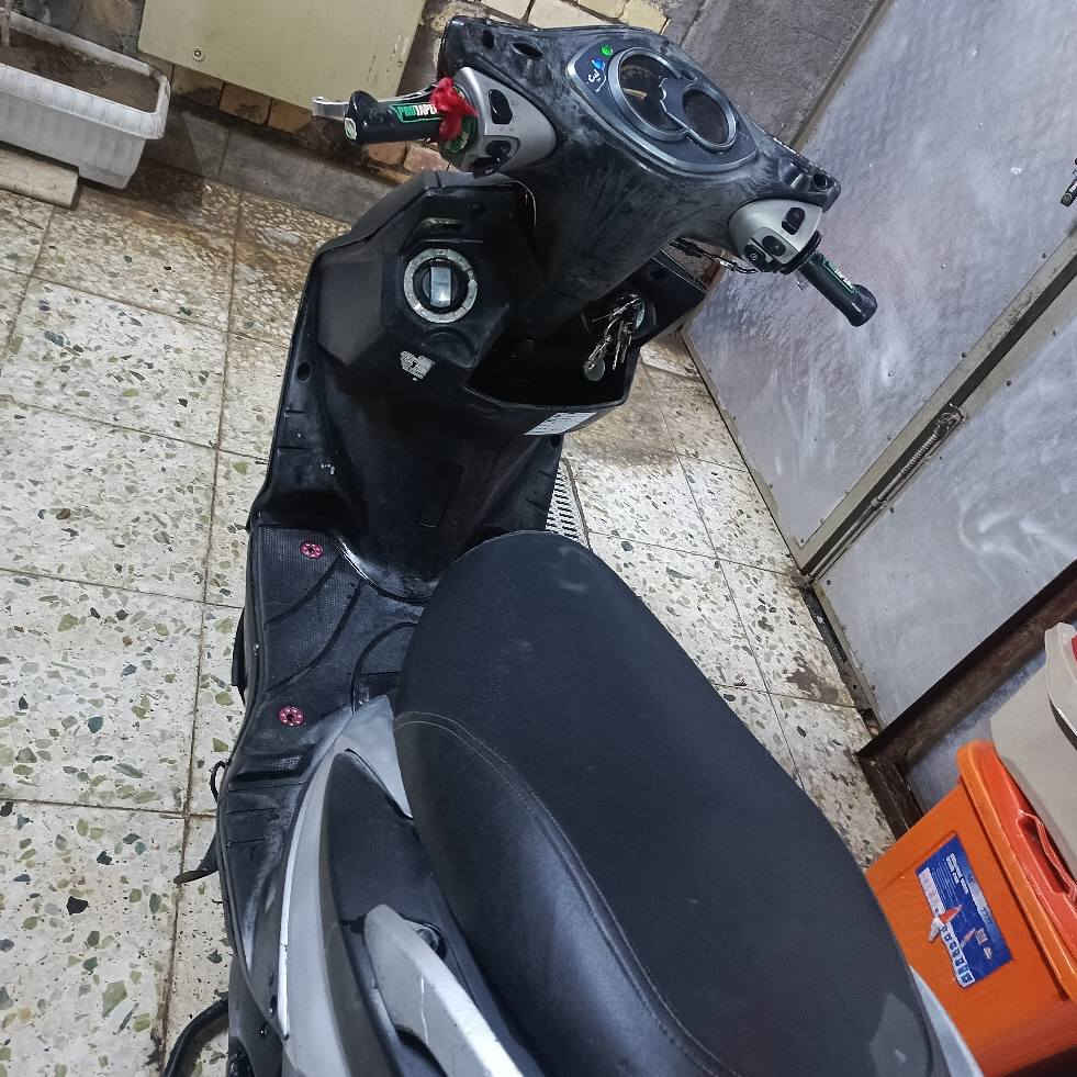 سكنس فحل تشتغل وتطفه ما اعرف اشبيه ابيع طافي ***********
