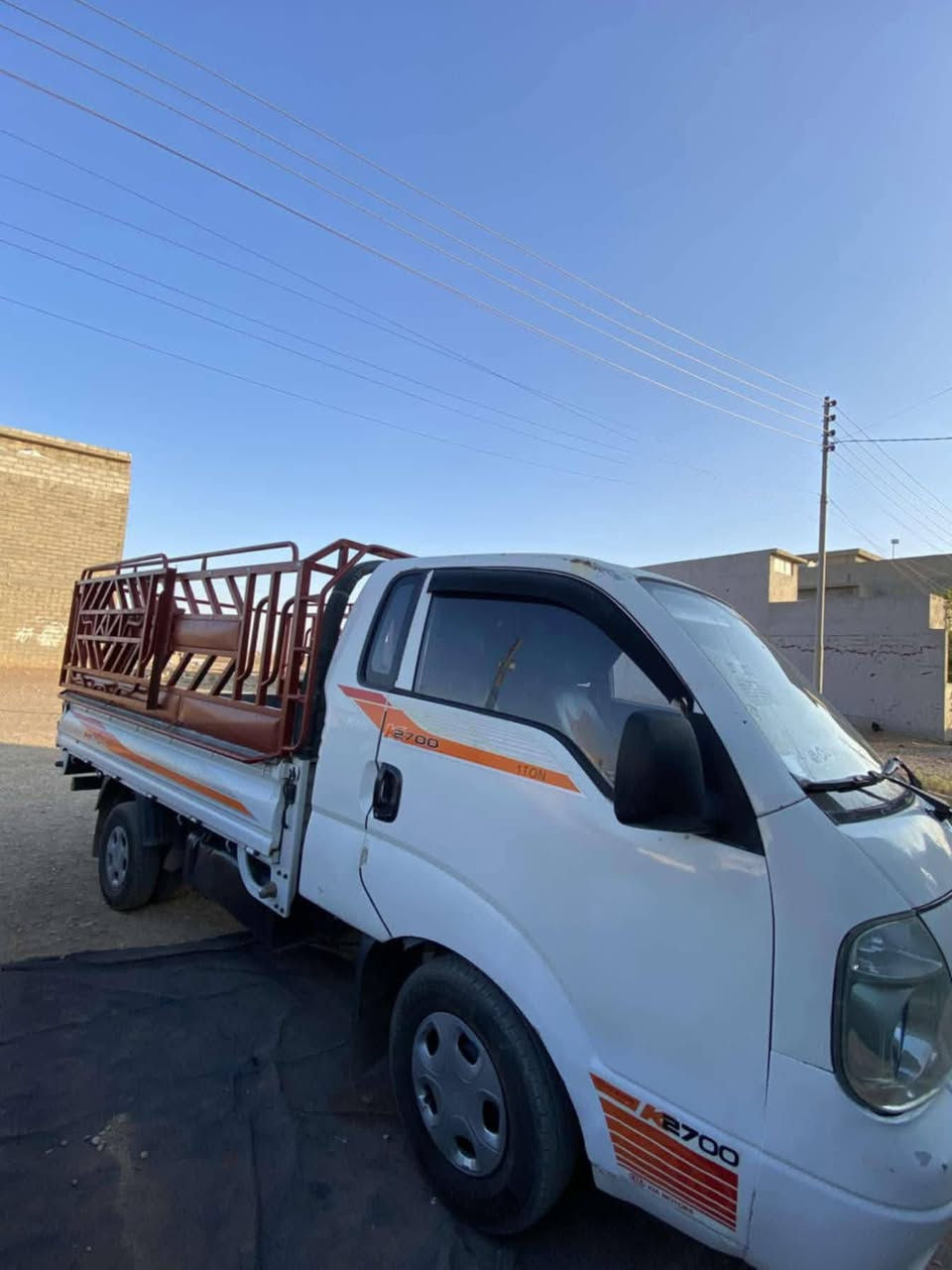 كياحمل 2700نظيفه حيل الشاصي شرط موديل 2012السياره جاهزه ماناقصها شي رقم صلاح الدين  ***********بدون محجل
