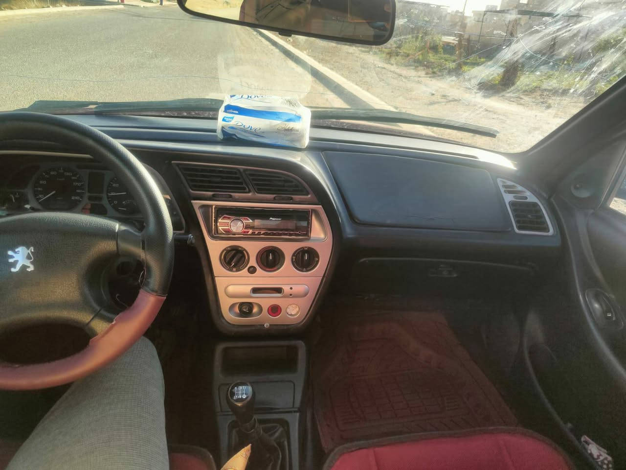 سلام عليكم..
مكلف بالنشر
بيجو ٢٠٠٢ رقم الماني سيارة جاهزة 
صدر حالة ممتازة صبغ عام اثر جراد 
ضربة بالجاملغ الخلفي فقط رقم الماني تحويل مباشر 
تبريد تدفئة شغالة 
مكان السيارة تكريت 
رقم هاتف صاحب السيارة ***********
السعر 44 ورقة وبيها مجال
