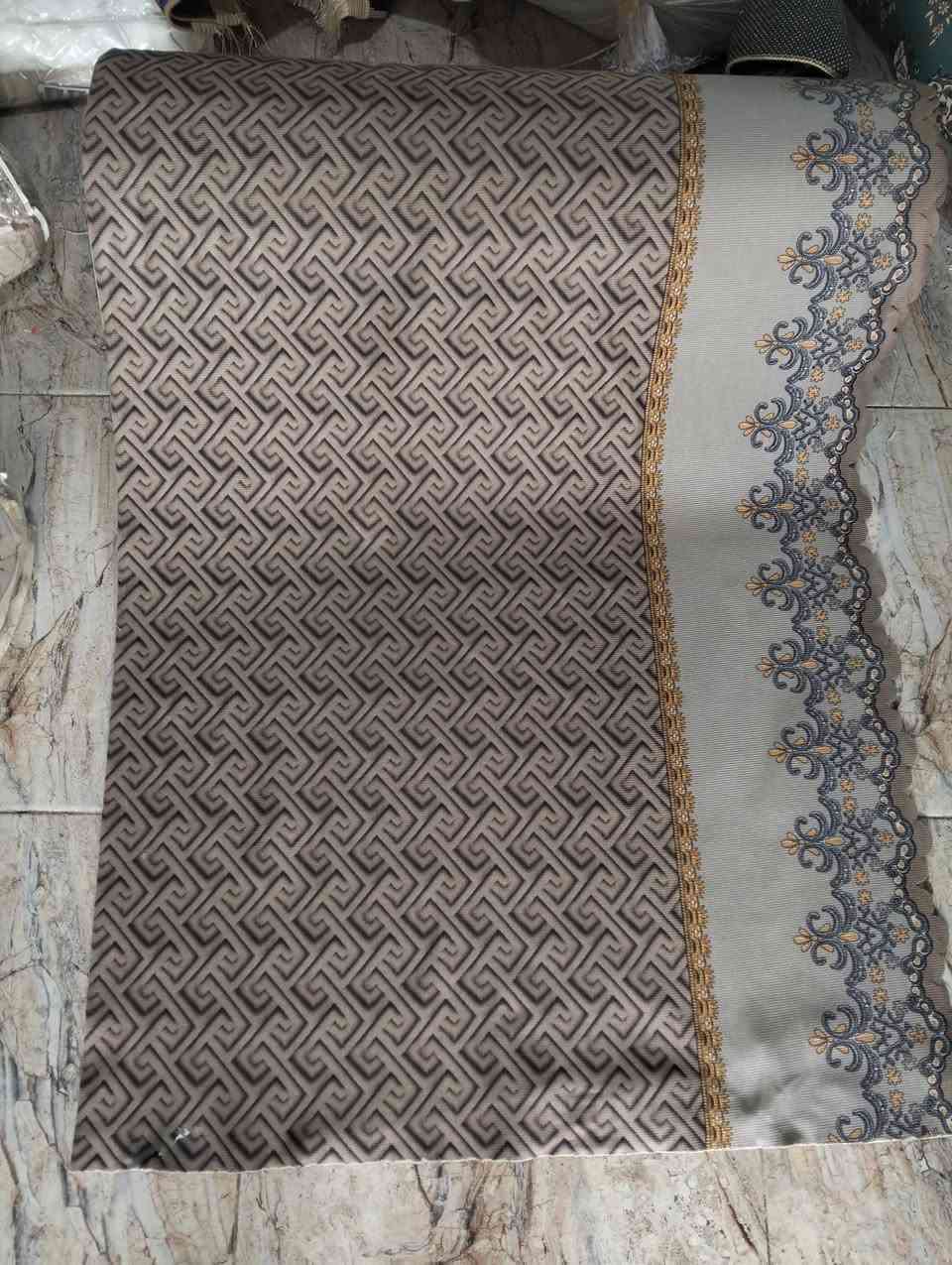 مفرش تخم ابو النزلة مقدف سعر المتر الف ( 1000 ) فقط 
العرض محدود والكمية محدودة 
سارعوا بالحجز 🏃🏃✈️
العنوان التحرير دور الجاهزة مقابيل محل كرزات حمودي يوجد توصيل ***********
