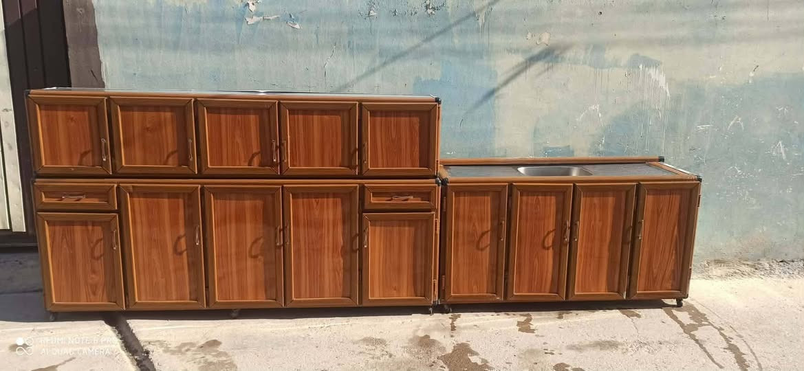 للبيع كاونتر شغل ثقيل نظافه 90% ارضيه مترين ونص ملحق مترين ونص سنك متر 60 مكان موصل رشيديه رقم كوره *********** اسيا ***********
