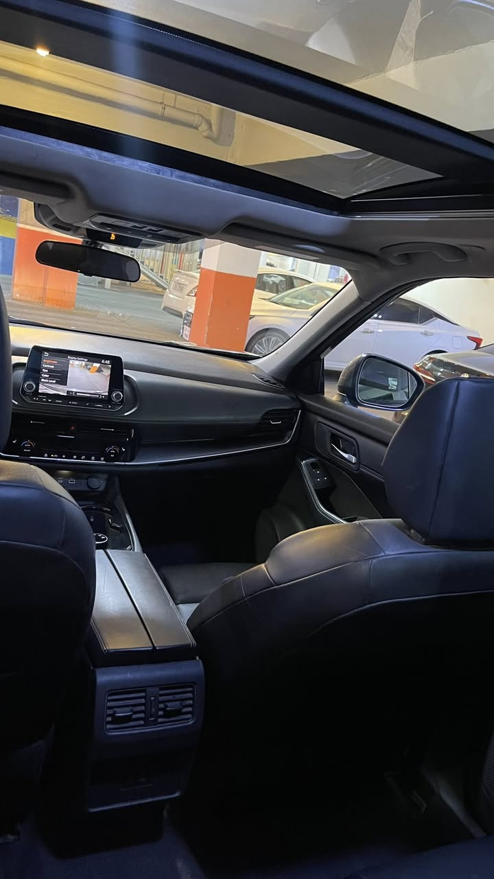 نيسان روك(٢٠٢٢)
SV(plas)
مه كينه ي ٣بستون توربويه 
فول فول 
بانوراما 
گوشين گه رم 
جوار ده رگا به سمه 
سنوق شفت 
ده بل ئكسل 
په رده ي بيلادي  
كوشين جلد 
بينج جورليخورين 
ته نها دوده ر كاي لاي سه كن ساردي هه يه بي بوياغه  ئير باك سيسته م كراوه 
ره قه مو سه نه وي تازه تاكو ٢٠٣٠
 
نرخ(١٦٠)
***********
