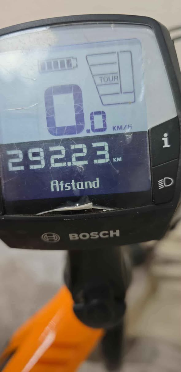 iphone 17 pro nax
Pattry/99
سێ شوختی بچوکی هەیە 
دوو سیم کارتە هەموو شتێکم لە وێنەکەدا داناوە
زەمانی ماوە بەس کارتونی لەگەل نیە
***********واتس
***********واتس أربيل, العراق
