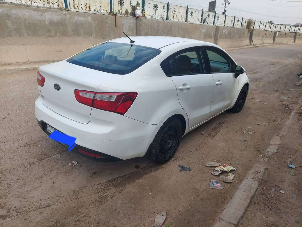 السلام عليكم كيا ريو خليجي موديل 2012 محرك 1600 رقم بغداد سياره نضيفه مكفوله من حادث فقط  بيها بارد مكانها بغداد شقق حي السلام  ماشيه 123 للبيع السعر 83 بيها جال للاستفسار ***********
