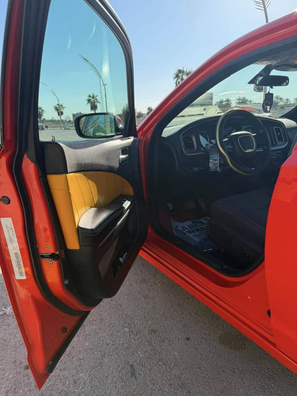 جارجر sxt  موديل 2019   رقم سياره بغداد لون مميز طماطي حجم محرك 3,600  سياره حيل نظيفه  من الداخل والخارج  بيها بارد قليل ومشتغله  PDR مكاني ديالى بعقوبه ***********

