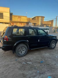 سياره ميتسوبيشي مونتيرو  موديل 2000  محرك 3500 مكينه 6 سلندر  رقم اربي...