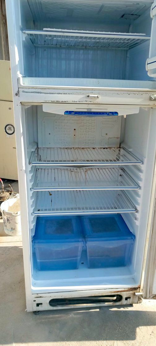 اللهم صل على محمد وال محمد 
ثلاجه كبيره كونكورد 24 فول تجميد ماطور وغاز الشركه 125 ومظمونه 
حله قرب سيطرة الاثار *********** الشراي يتصل  لا يعلق
