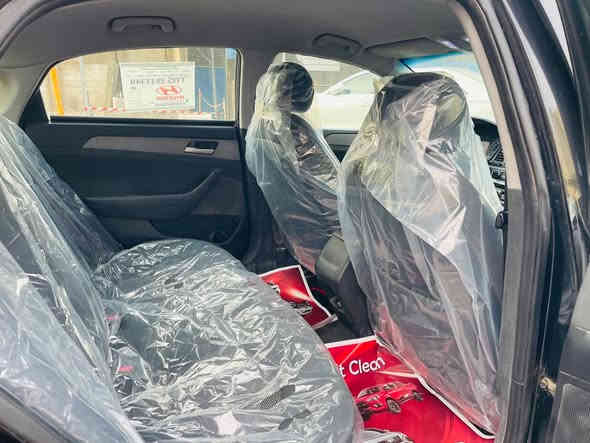 سلام عليكم سوناتا 2018 وارد امريكي 
مواصفات 

تحكمات ستيرن   شاشه كبيره      رادارات      ويل كب 18 سبورت 

كشافات امامي     كشنات مخمل       مكينه 2400 

كامره دواره         قياده ذاتيه        تحديد مسار 

تبريد ممتاز جدا       كاشف عطال       

باقي تفاصيل معروفه بصور 

مكان سياره شقق الصالحيه 

ملاحظه سياره بيه 4 قطع صبغ 

بدوا اي دواخل    صور الحادث مرفقه    

    هاتف ‭0 770 409 1344‬                     سعر 125$
