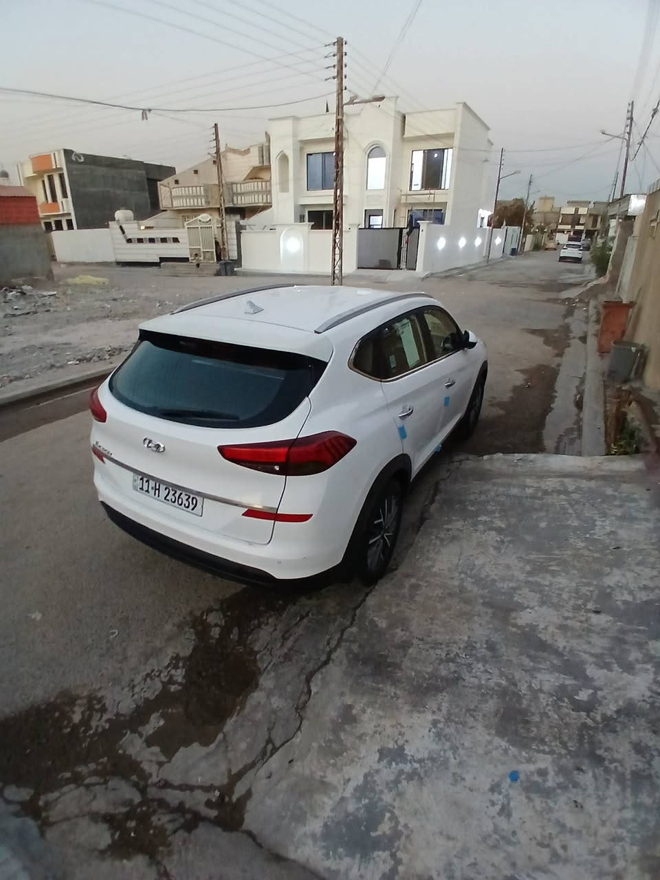 سلام عليكم 
توسان 2019كوري
رقم بغداد انكليزي بسمي 
فول مواصفات من عدا البنرومه 
الماشية 71الف 
المكان بغداد المدائن 
سونار مرافق بل المنشور 
***********
