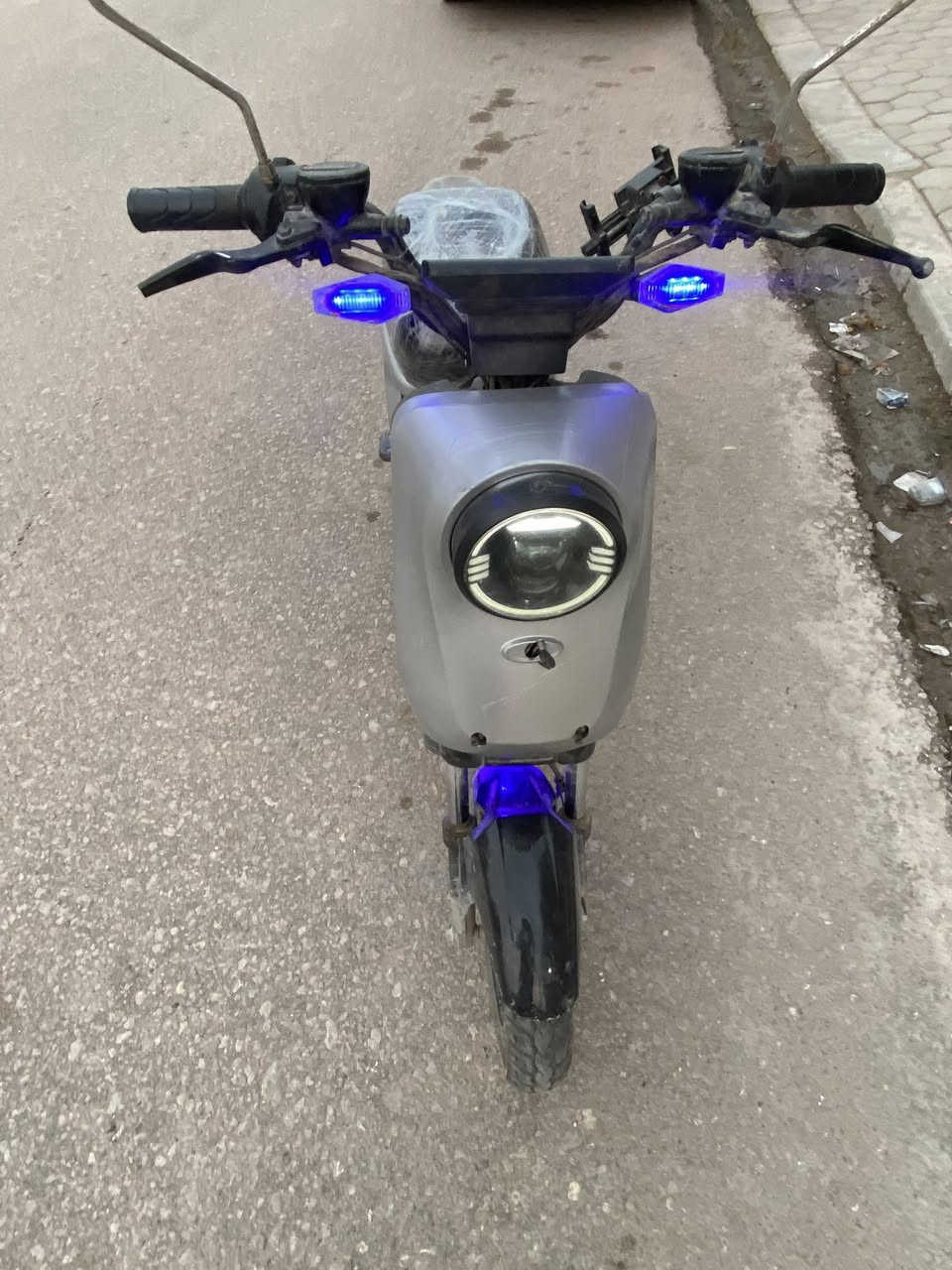 دراجه r9 بطاريه ليثيوم مو عاديه 
نضيفه كلش سعر (٦٠٠)مكاني نجف


**إذا كنت صاحب هذا الإعلان وتريد حذفه لأي سبب، رجاءا أرسل رسالة إلى الدعم الفني**