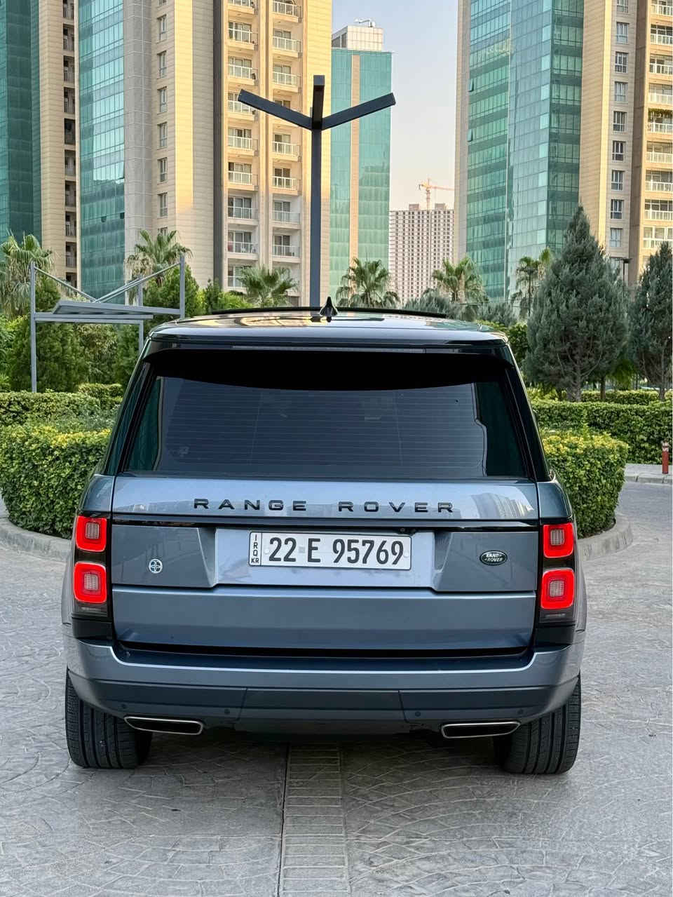 range rover vogue HSE
موديل 2019
اخوان سيارة زيرو شركة سردار وارد خليجي
مكفول كفالة عامة بدون صبغ
دعام لدعامي شرط فحس سونر
كم حقيقي ماشي116كم
بسمة بلادي موجود 2
كشنات جلد هيتر تبريد مساج بانوراما
داخل بيجي بلادي
دوسة كهرباي بلادي
باب سندوك شفوط
حساسات خلفي امامي
جكَات تصعت تنزل
كيج اليكتورني
باب بسمة 4
باقي هواية مواصفات
لايتات 4 عدسات متحرك علي ستيرن
مرايات رادار
ويل 22 انج بلادي 
سعر 377$بيها مجال 
*********** أربيل, العراق
