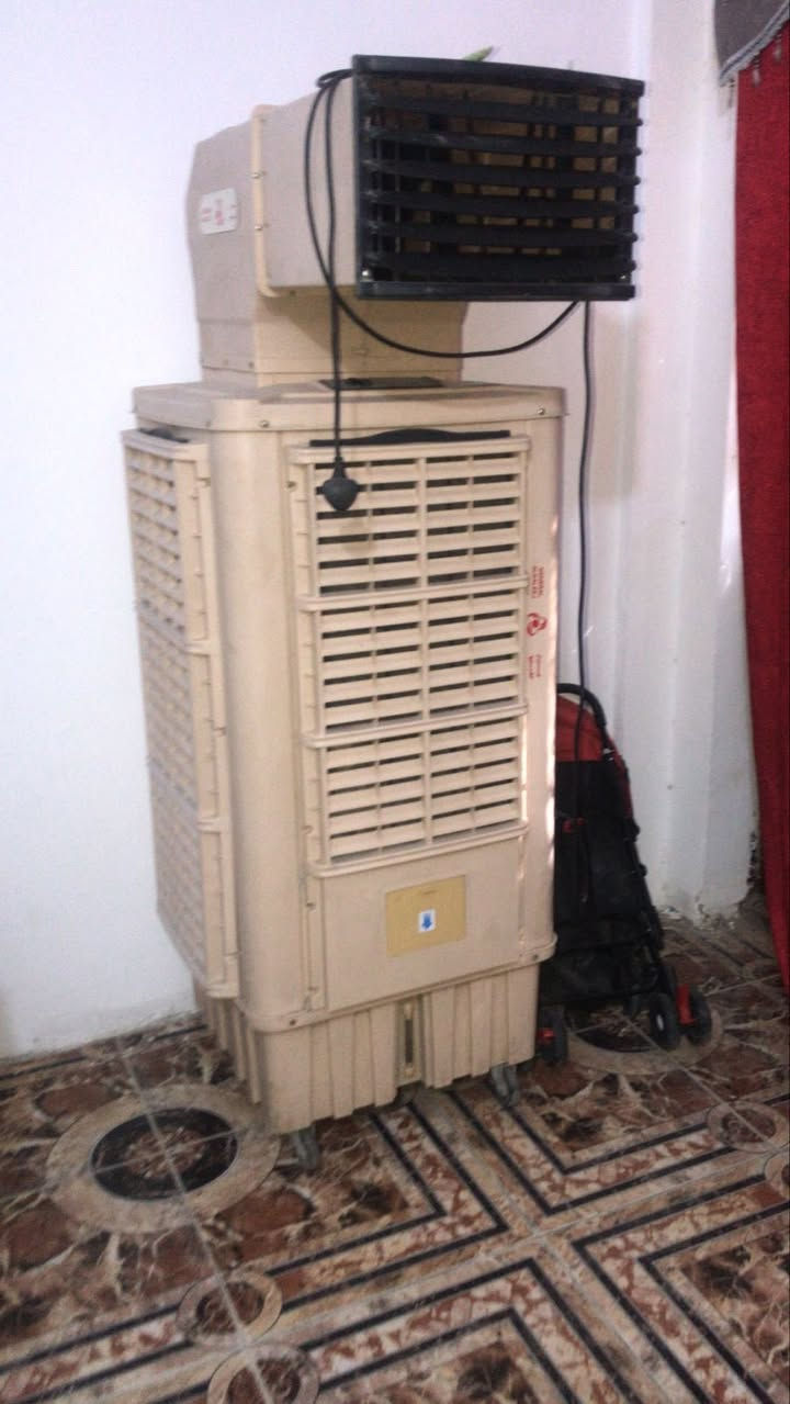 مبردة حجم  كلش جبير نضيفة كلش سعرها 300 الف
حي اور 
***********
