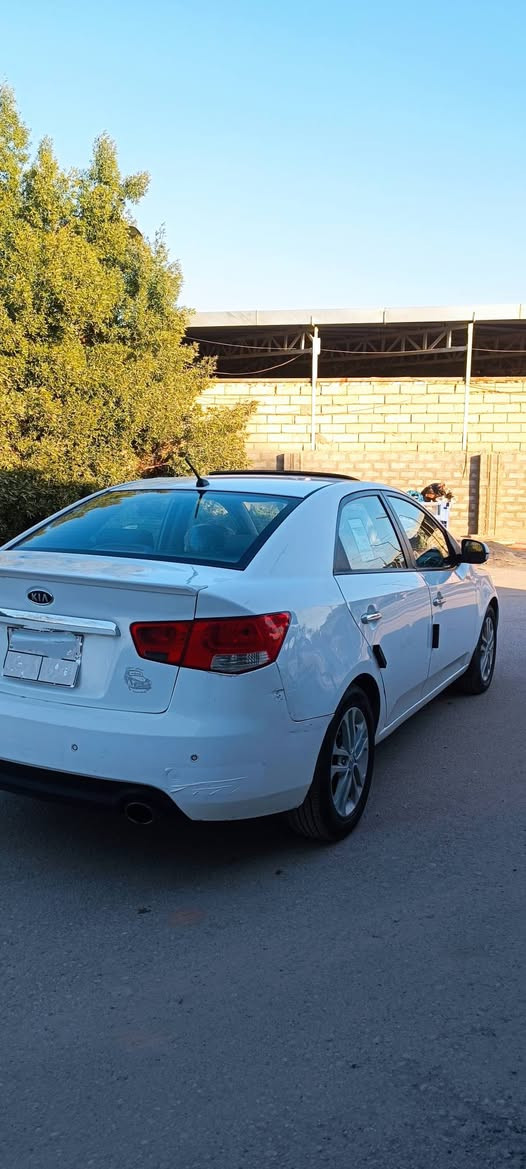 سلام عليكم.
للبيع فقط.        سيراتو2013 فول مواصفات اربيل وكاله تحويل ماكو اي مشكله بيها قبق جنطه مصبوغ فقط  وشويه بارد والباقي كفاله عامه من الفتح والتبديل والصبغ  السياره فتحه بصمه مري اشاير تحكم ستيرن فول مواصفات السعر100 وبيها مجال قليل حك الجيه مكان السياره نجف للستفسار   ***********
