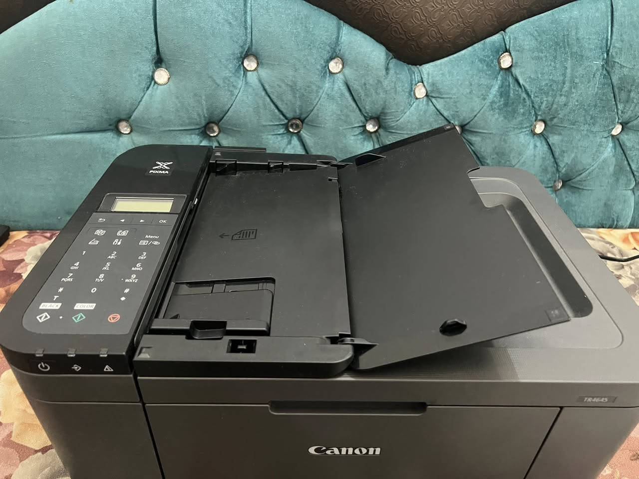 طابعه 
Canon pixma tr4645
مميزاتهه 

تطبع على الوجيهن 

تطبع الوان وابيض واسود

تنربط على الوايفاي على الموبايل او الحاسبه
وبيهه هواي مواصفات وحساسات

استخدام شخصي استخدام قليل
السعر ١٢٥

للتواصل على الخاص او
***********
