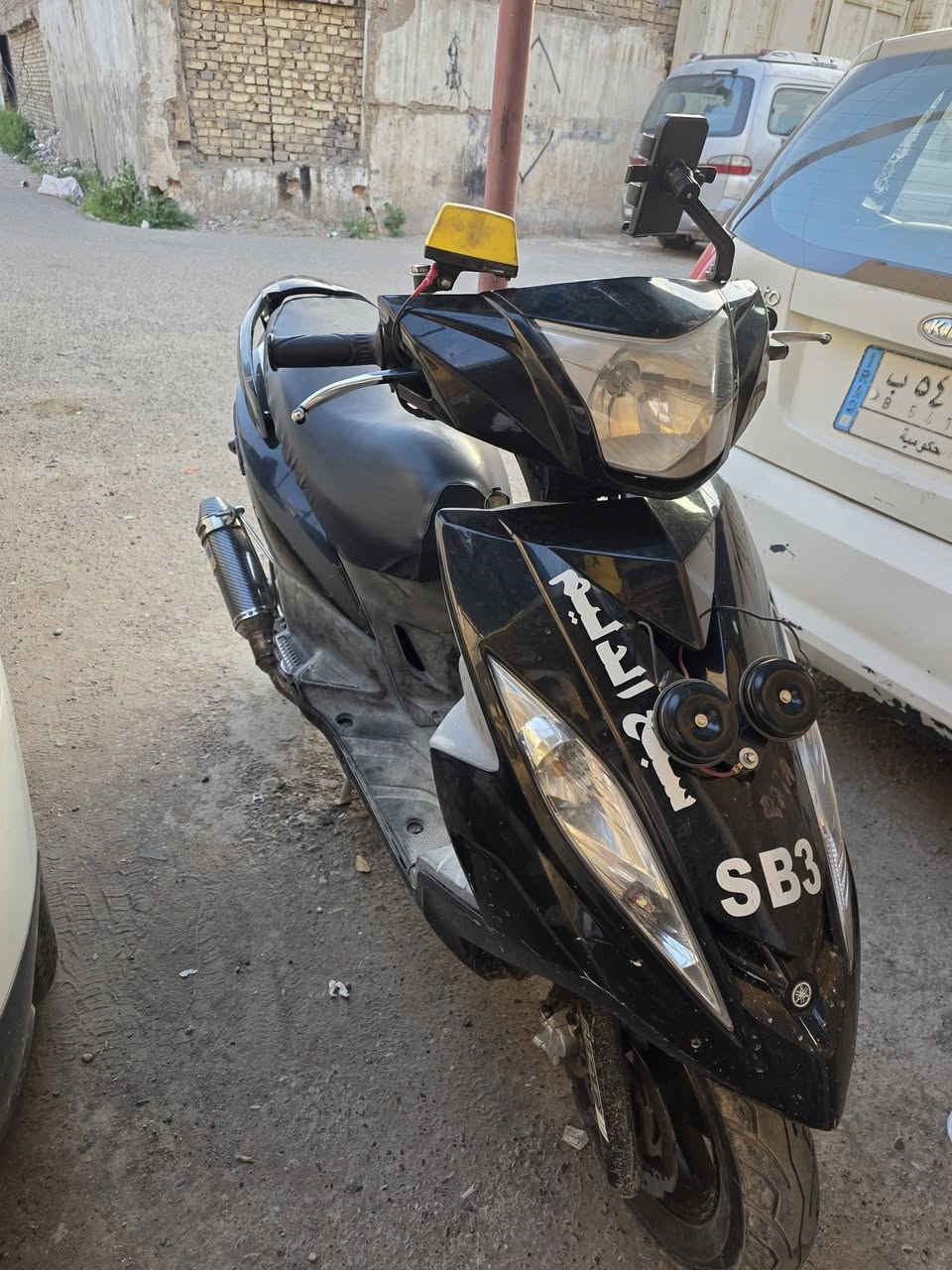 سلام عليكم
دراجه جيتي ار نضيفه كلشي بلادي ومختم من كلشي اوراق كامله مصار هواي من نزلتهه الله شاهد 
دبل خلفي جديد 
هورن امامي 
سماعه 
ستان تليفون 
صالنصه رياضي بس البلاديه موجوده الاصليه مالتهه 
حبايب عارضهه اب 1000 الف مو شراي لاتدخل فدوه اروحلك لاتعبني دراجه كدامك 

مكاني بغداد سبع ابكار
تواصل عل رقم او هنا او واتساب 

***********
