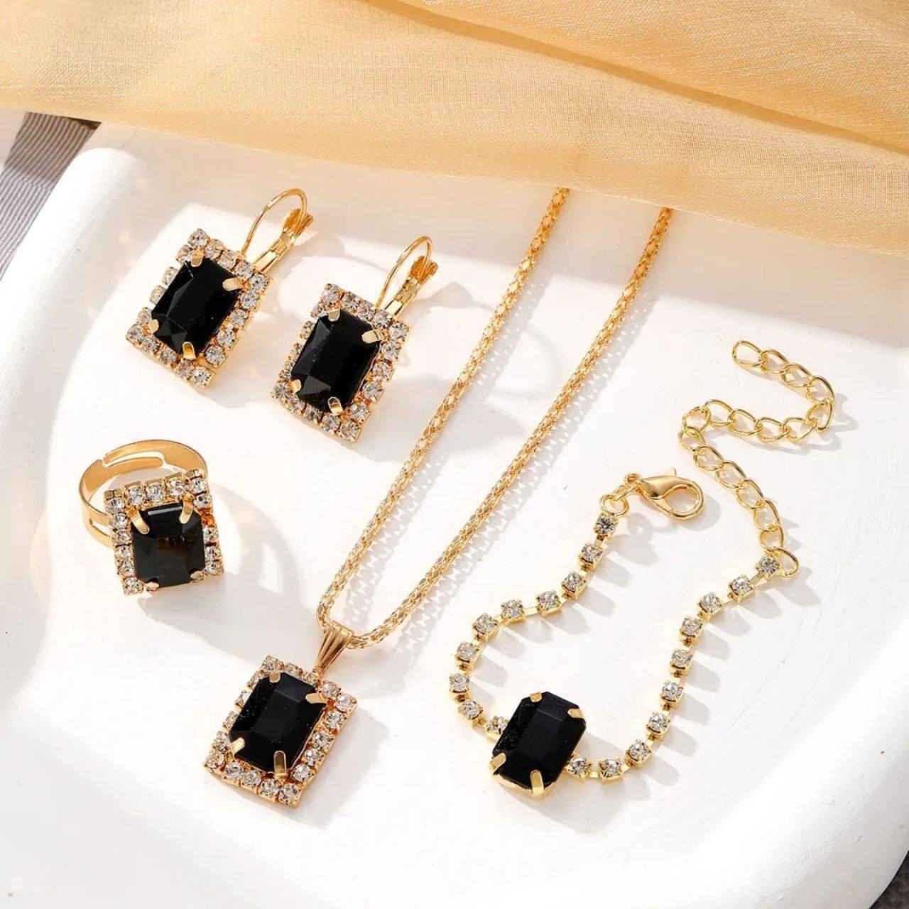 السلام عليكم حبايب 
اكسسورات كورية جملة الجملة 
سعر الدزرن من 15 الف الى 60 الف 
حسب الموديل الاسعار في قناه التلكرام 
عروض مستمره لاصحاب البيجات والمشاريع الصغيره 
عرض اليوم 
تكدر تاخذ من اي موديل يعجبك في قناه التلكرام 
2 قطعه واقل طلب جملة  1 درزن 
يعني الدرزن صار عندك يشكل من 6 موديلات 
قناه التلكرام بيها الاسعار والموديلات 
https://t.me/asdhussien 
للحجز مراسله الصفحه او واتساب او تلكرام 
***********
***********
