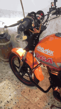 للبيع موديل ٢٦ نفخ نضافه مثل مشوف بصوره طك كارتون نضيف  للبيع واحد او ٦٠٠ بيه مجال بصيط للطيبين 
عنوان كربلاء ***********
اذا مو شراي لاتعبني وتكسر بحلال العالم ماطور ناشف 
سكنر
