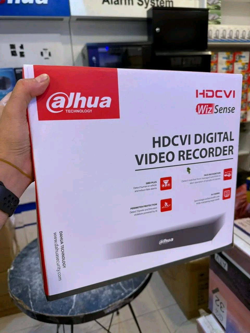 مستعدون لتجهيز كافة المنازل والمحلات 

واتس***********
