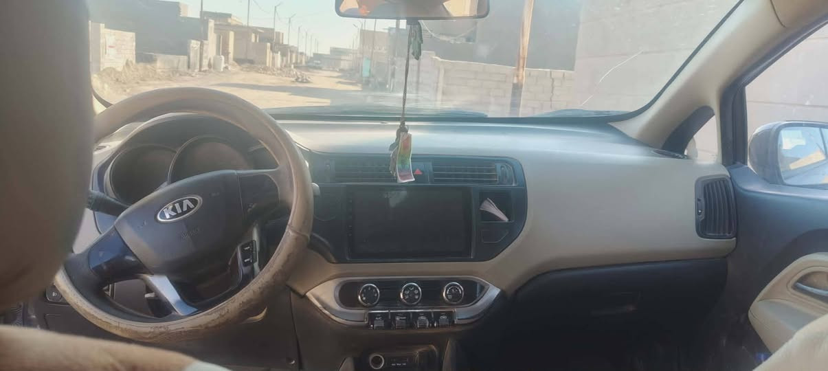 سلام عليكم كيا ريو 2014مكفوله كفاله عامه عده الجملغ الايسر بي بارد سياره كل نقص مابيه مال بيت  للستفسار رقم التليفون ***********
