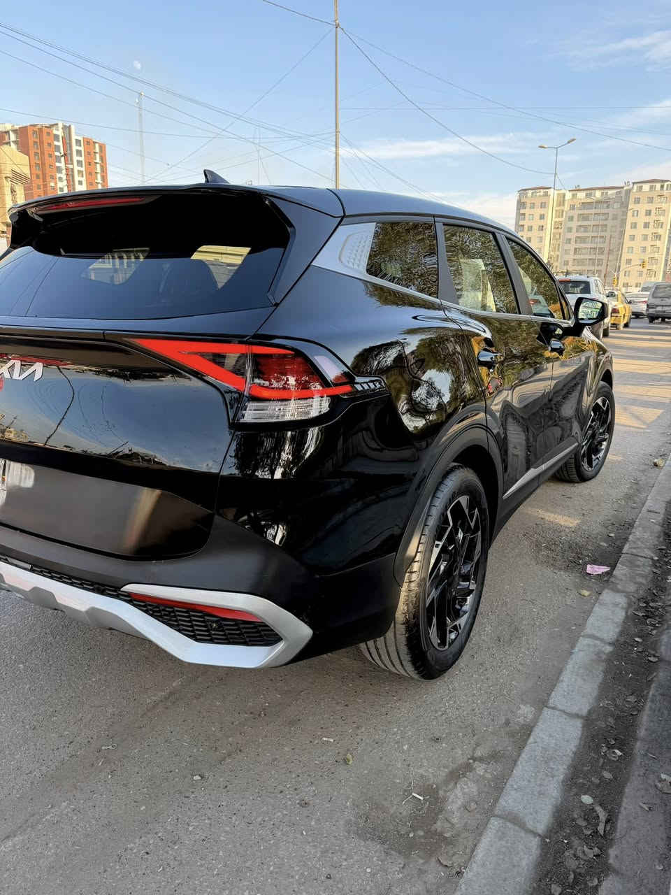 السلام عليكم كيا سبورتج 2023
الشكل الجديد حجم الكبير لارج محرك 2500 رقم بغداد 
حادثها قطعه وحده جاملغ بدون ايرباك صور حادث وسونر منشور
المواصفات
دشبول متغير الالوان الكتروني
تحكم ستيرن جهتين
كامرة دوارة 
تبريد قطعتين 
حساس خلفي
رادار
هند بريك بصمة
دفع رباعي
اوتو هولد
رادار امامي 
مكان السيارة بغداد ***********
السعر ١٨٧ ورقة
