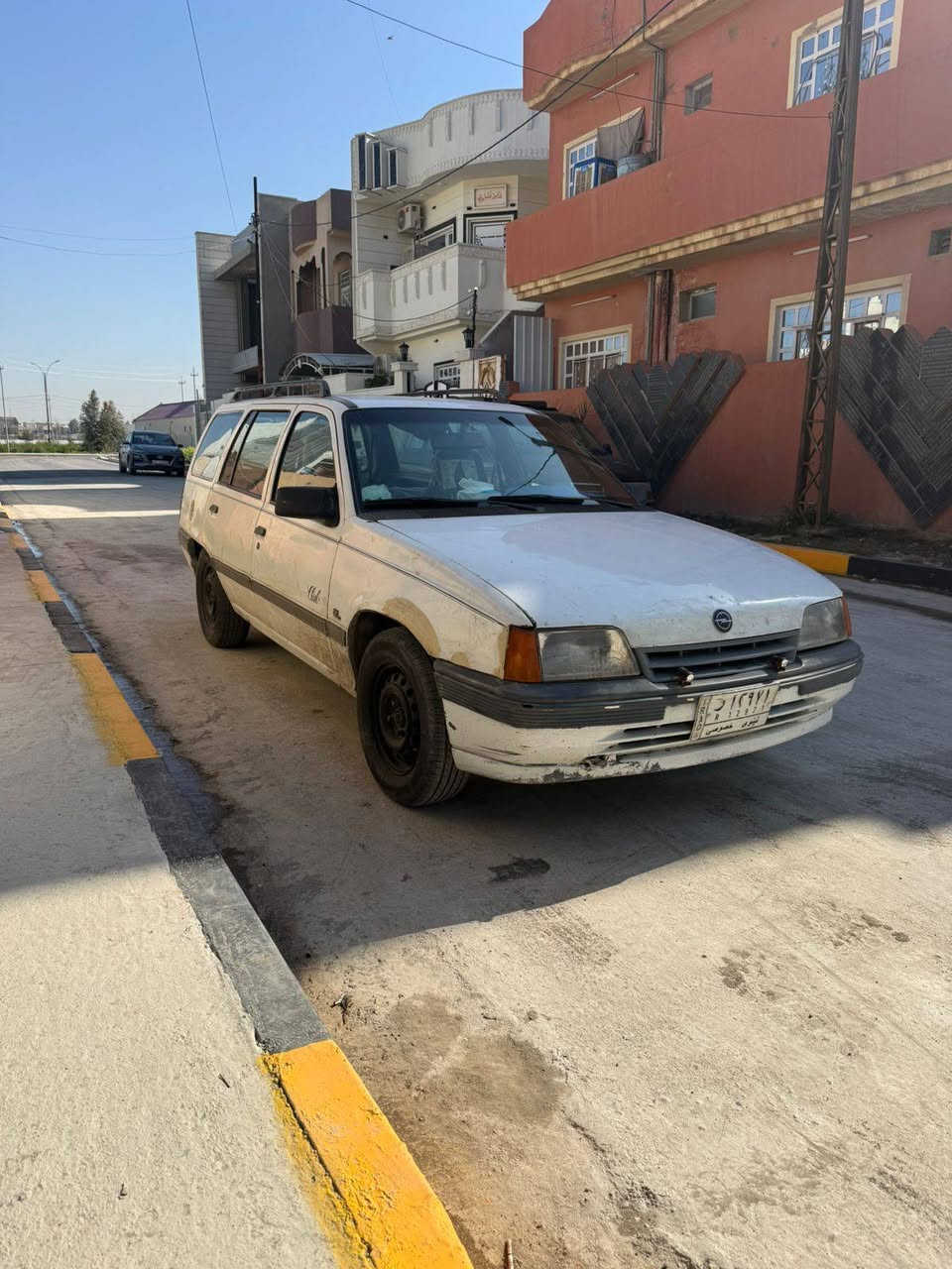 اللهم صلي على محمد وال محمد
كاديت ستيشن 
وايرمنيه 
كهربائات 
كير 
طخم 
كلهن شرط 
محرك اثر صرف متنقص دهن 
باتري جدييد
4تايرات جدد
طخم قبل شهرين 
سنويه 2028
سياره كاملة مكمله تشغل وتطلع 
ممتعوبه ترايها مكه دمشق اسطنبول بصره 
للاستفسار اكثر 
***********
بي واتساب
مكاني ايسر دوميز
