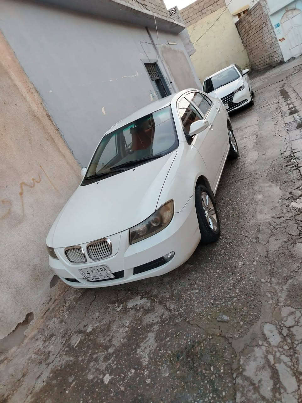 للبيع ليفان ٦٢٠ وضع شركة سبير منازل كاربون بانزين  بيها الشرعي اني رقم بغداد مشروع وطني تريد وكالة تريد تحويل  تدفية تبريد شرط كير محرك كشر شرط سيارة ماشية ٥٢ الف يعني اخو الزيرو السعر 63 ورقة وبيها مجال قليل حك الجية شراي راسلني خاص او اتصل *********** السيارة احلا من الصور
