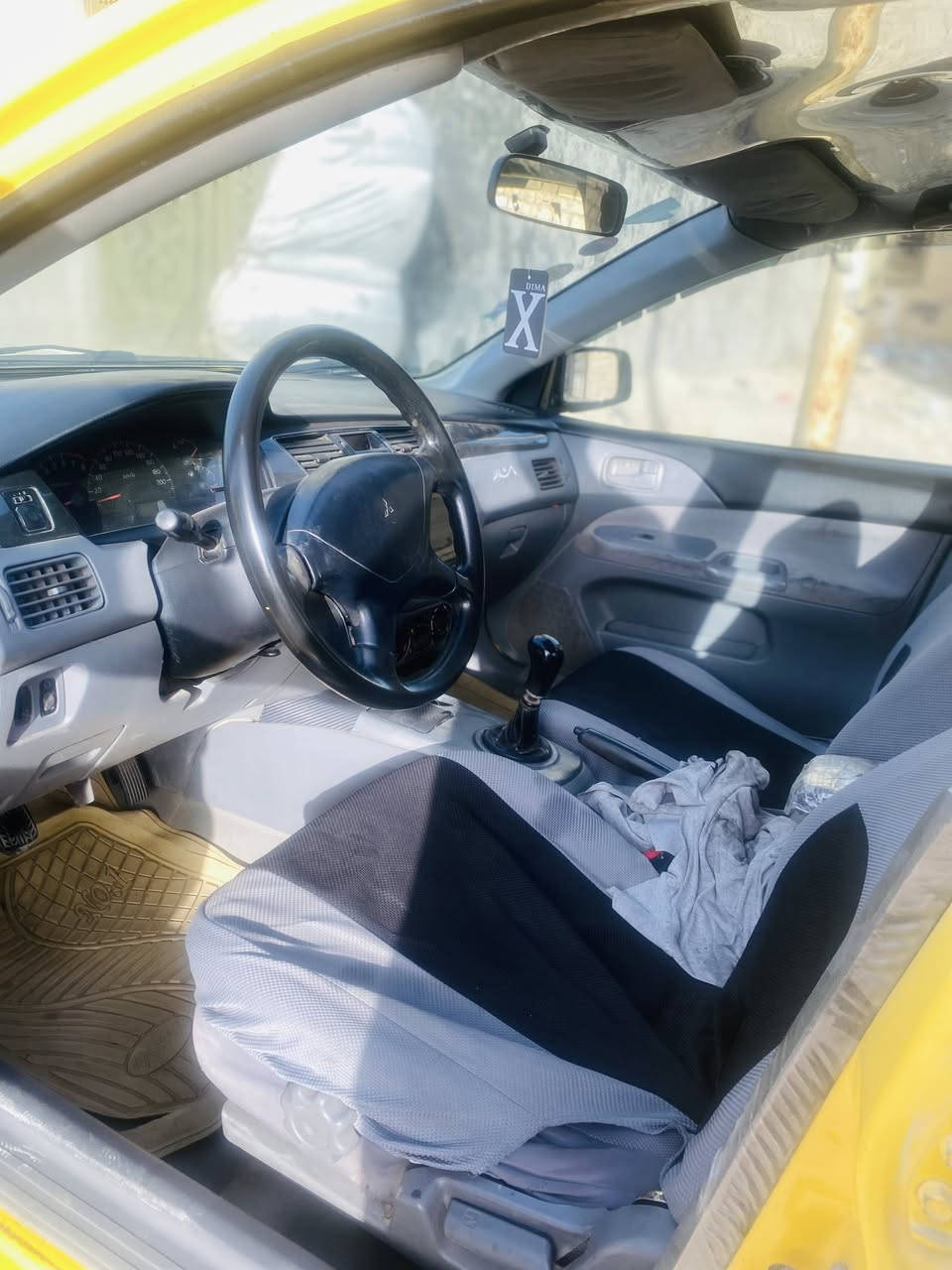 السلام عليكم لانسر موديل 2009رقم بغداد راعيها متوفي السياره نعمه خير من الله معمره جديد تخم تاير صدر جديد مكينه 2000 داخله حلو مدوشمه السياره كبل للشارع ما تصرف عليها عنواني بغداد الحسينيه الراشديه 
رقم الهاتف ***********
السعر 52 وبيها مجال
