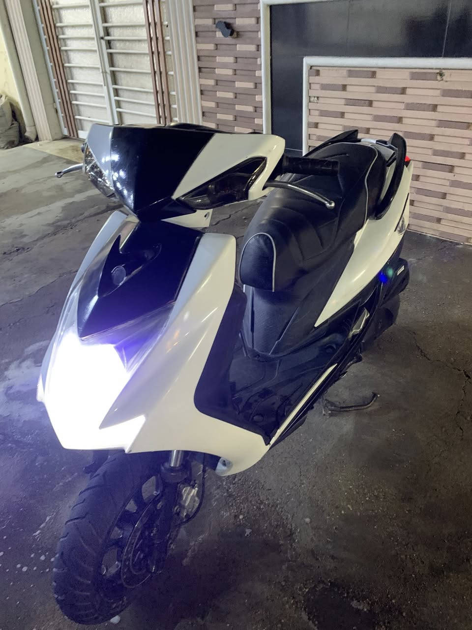 سلام عليكم سكنس شمعه لبيع جيل الرابع ماشية 62 يابانية قبق نفخ ستان حساس دراجة خير من الله مناقصها اي شي بيها اكلج امامي رياضي شلعه ومعدل خير من الله دراجة نضافتها 80‎%‎ دراجة اكفلها سرقة وكفل مكينة مكاني بغداد جديدة رقم *********** اتصل وبيك خير وتدلل المو شراي يعبر المنشور رحمه الوالديك
