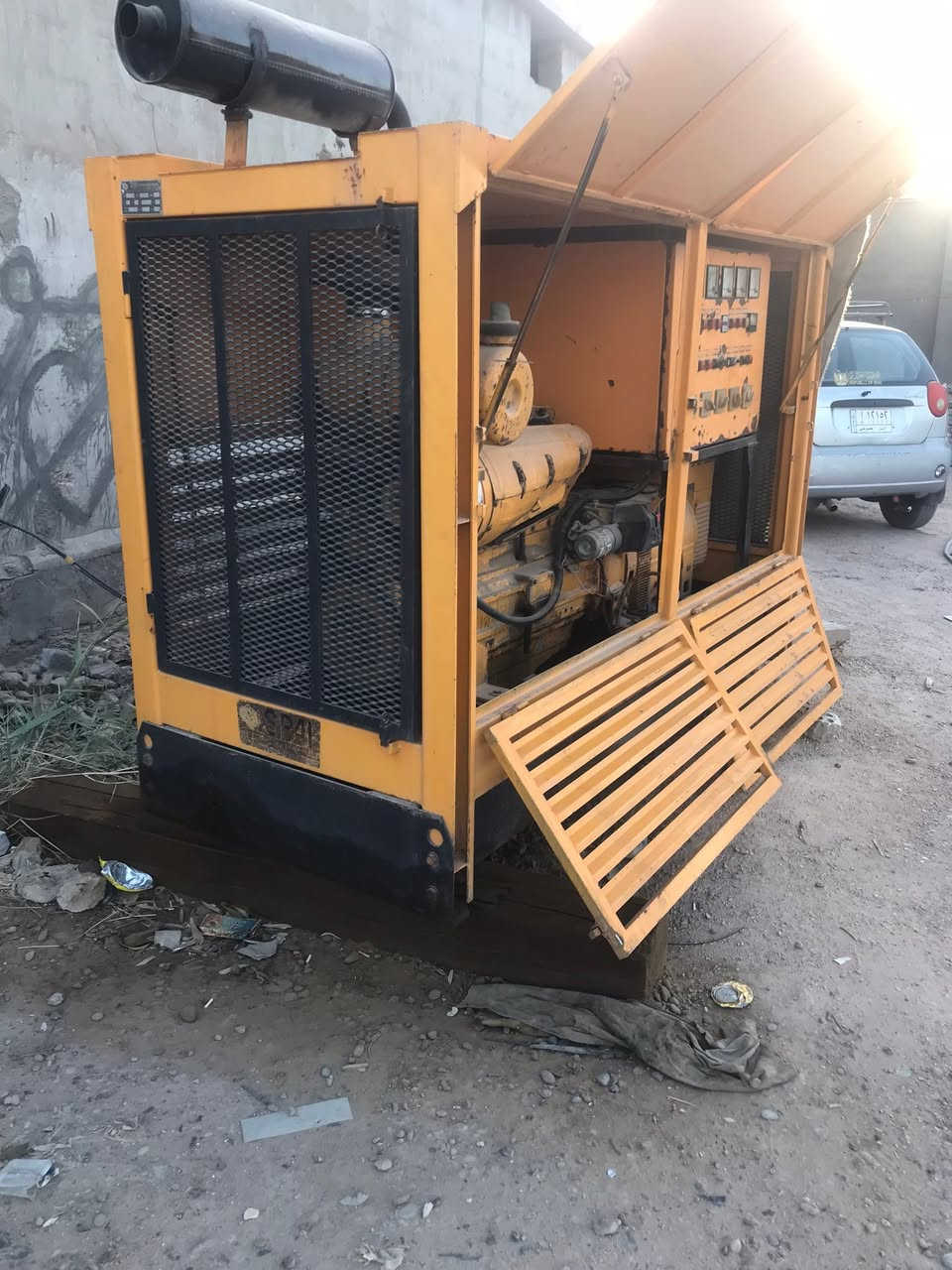 مولد اسباي ايطالي تبريد هوه مبدل رنك وبستم اصلي استعمالي بي بسيط مولده نضيفه بشكل عنوانه بغداد دوره بغيثه *********** سعر 25 ربي مجال 50كيفي

