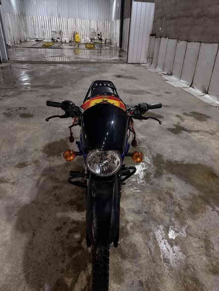 السلام عليكم 
دراجه بوكسر للبيع مديل 2023 اوراق اصوليه كامله 
محرك 150 مكفول كفاله عامه دراجه نضيفه ما متعوبه  
رايدها 1500 وبيها مجال عنواني كربلاء 
للتواصل ***********
