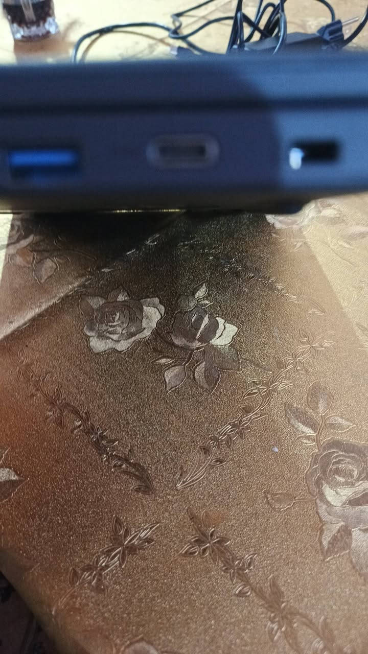 لابتوب لينوفو حجم 12 شغال مابي اي عطل عربي وانكليزي للاستفسار الاتصال على الرقم *********** السعر 100الف وبي مجال بسيط مكاني سلمان باك
