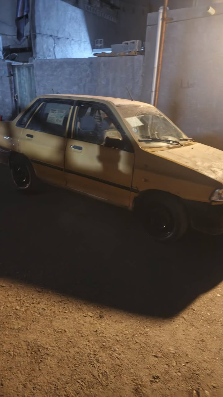 السلام عليكم سايباا للبيع موديل 13 سياره كلش حلوه صدر أمامي خلفي جديد تايرات غرفه حلوه گير ومكينه كلش حلوات كهربائيات كلهاا شغاله السعر 22 عنواني بغداد حي النصر ***********
