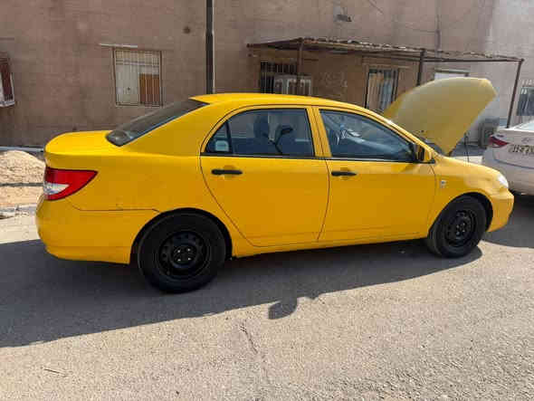 سلام عليكم 
بي واي دي 2019
سياره بدون صبغ وضربه بس بيه كم قطعه بارد مكينه كير جدد صدر جديد داخل جديد تخم تاير جديد باتري جديد تبريد ثلج 
بيه بس شوي صوت بل باور 
منضومه غاز اصليه 
رقم بغداد بسمي 
سعر 73بيه مجال قليل 
***********
