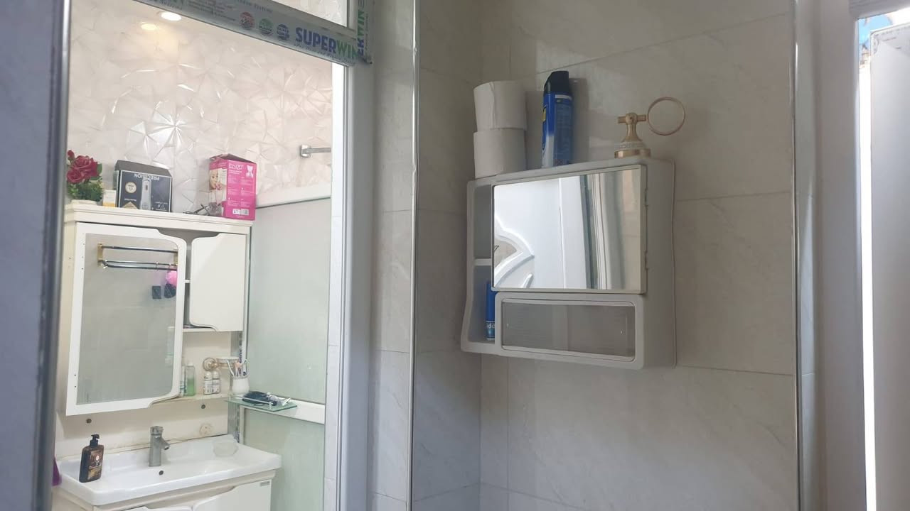 يعلن مكتب المرتضى للعقارات عن توفر
بيت للبيع ، في الاربع شوارع ، قرب المستوصف ، موقع ممتاز
طابقين ، بناء 2018 بناء درجة اولى
المساحة / 210 متر
الواجهة / 10.5 متر
يحتوي على / 4 غرف وصالة واستقبال ومطبخ وكراج وحديقة وصحيات
سعر البيت / 525 مليون

توجد لدينا عروض اخرى
للأستفسار الاتصال على الارقام التالية
قسم البيع / *********** - ***********
قسم الايجارات / ***********
نستقبل كافة العروض والاعلانات نشرها وترويجها مجانا
عنوان المكتب / الجنينة / شارع جامع الكرناوي / مقابل فتافيت سنتر
