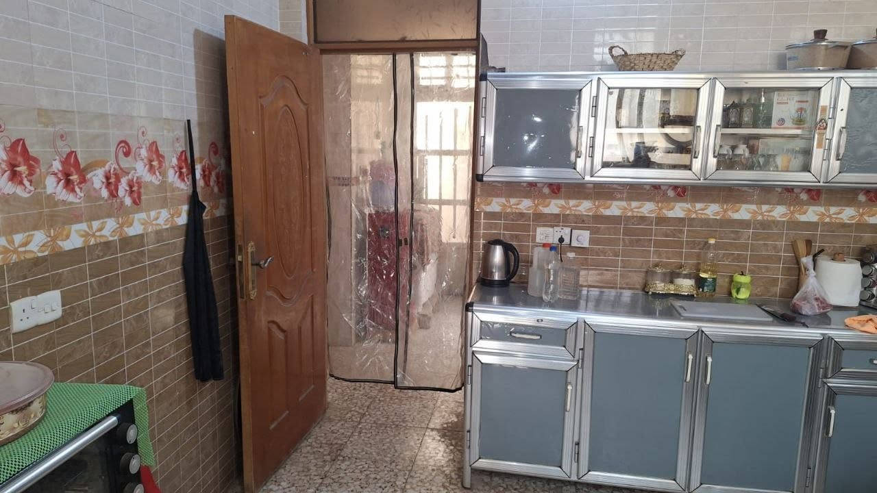 بيت للبيع 

المساحه - 100م
السعر - 150
العنوان -  حي اور الثانيه 
تفاصيل البناء - طابق ونص  مسلح 
ط1 - غرفه +صاله+استقبال +مطبخ+صحيات
ط2 - غرف + صاله
العقار مؤجر ب 350

للمزيد من المعلومات يمكنكم التواصل معنا 
على صفحة الفيس بوك ( المثنى للعقار) 
او الاتصال على الرقم التالي 
ابو سيف  ***********
*********** 
للمزيد من العروض الدخول على الرابط
https://web.facebook.com/groups/353423759199621
او قناتنا على اليوتيوب
https://youtu.be/wNJnyaBvaoU ناصرية, ذي قار

