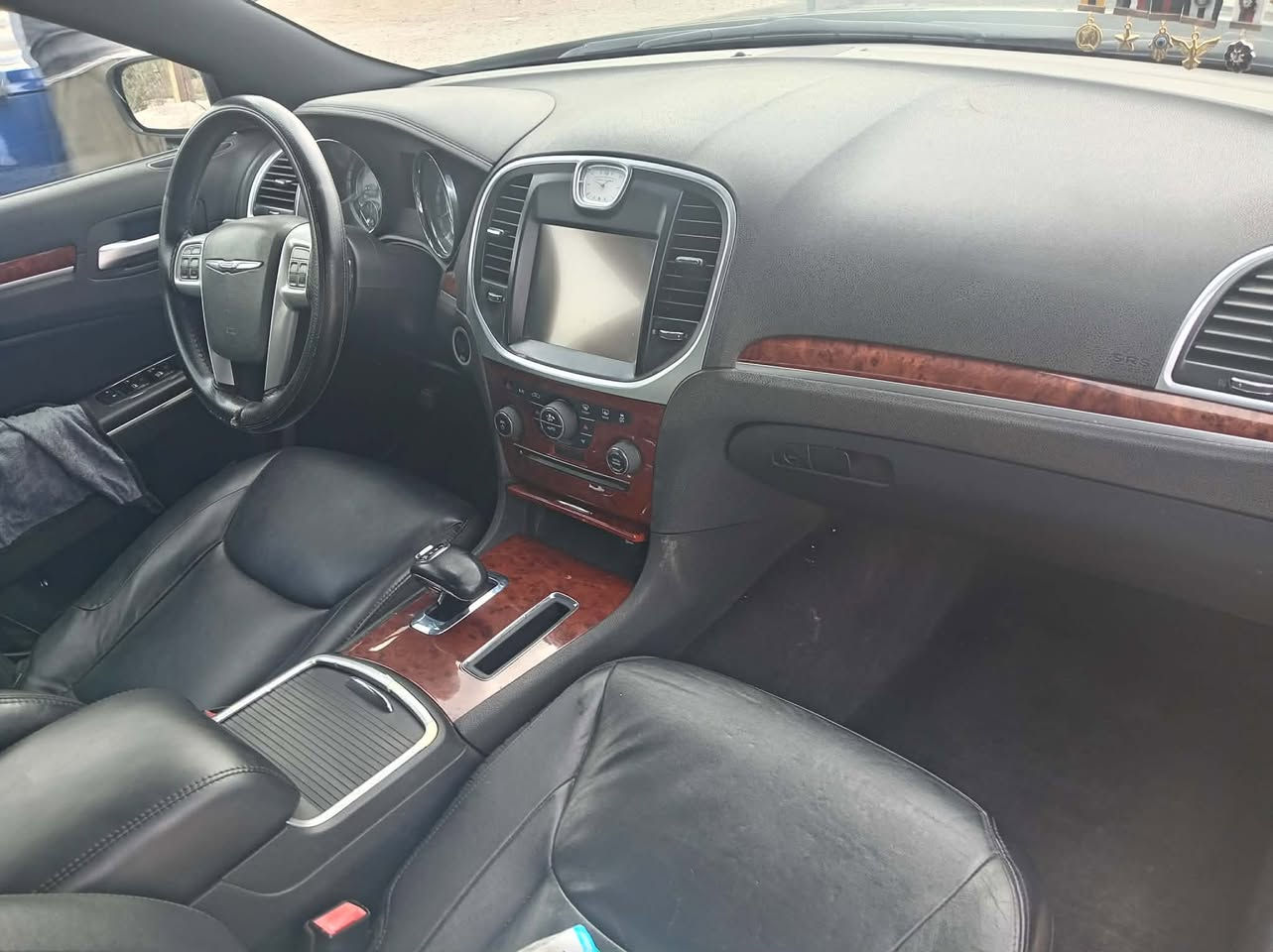 سلام عليكم خوان اوبامه البيع سياره حلو احله من صوره تكدر تكول للين بيه طخه بصيطه ستفسار اكثر a تصل عل رقم عنوان نجف ***********—سعر 170 وبيه مجال بصيط
