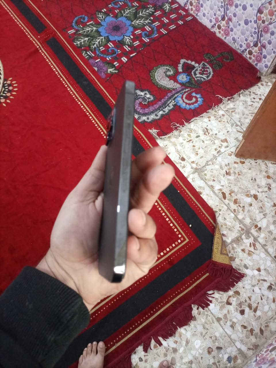 السلام عليكم 12 برو ماكس للبيع شاشه بيها فطر مستبدله سابقا وفيس ايدي متوقف للبيع *********** 
السعر 200
