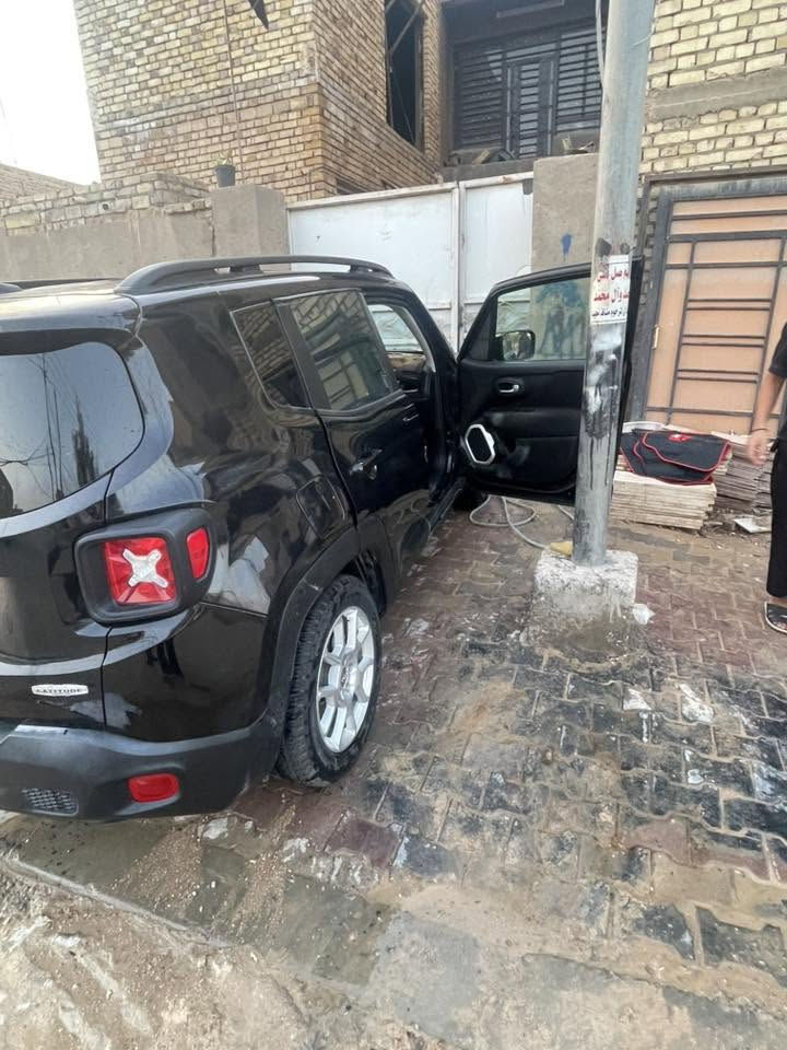 جيب رينجيد 2020
حادثه بنيد  وضربه خفيفه بلجاملغ اليم السايق ع بارد 
ماشيه 150الف 

مكاني ميسان 
السعر 110 وبيه مجال 
***********
للاستفسار ع رقم

