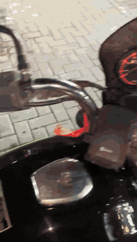 سلام عليكم بوكسر للبيع استخدام شخصي اوراق اصولي مكفوله كفاله عامه من كلشي علمن ما مشتغله دلفري مكاني الدوره ابو دشير سعرها 17000بيها مجال حك الجيه ‏‪***********‬‏الدراجه مديل 2022بنهايتها علا 2023
