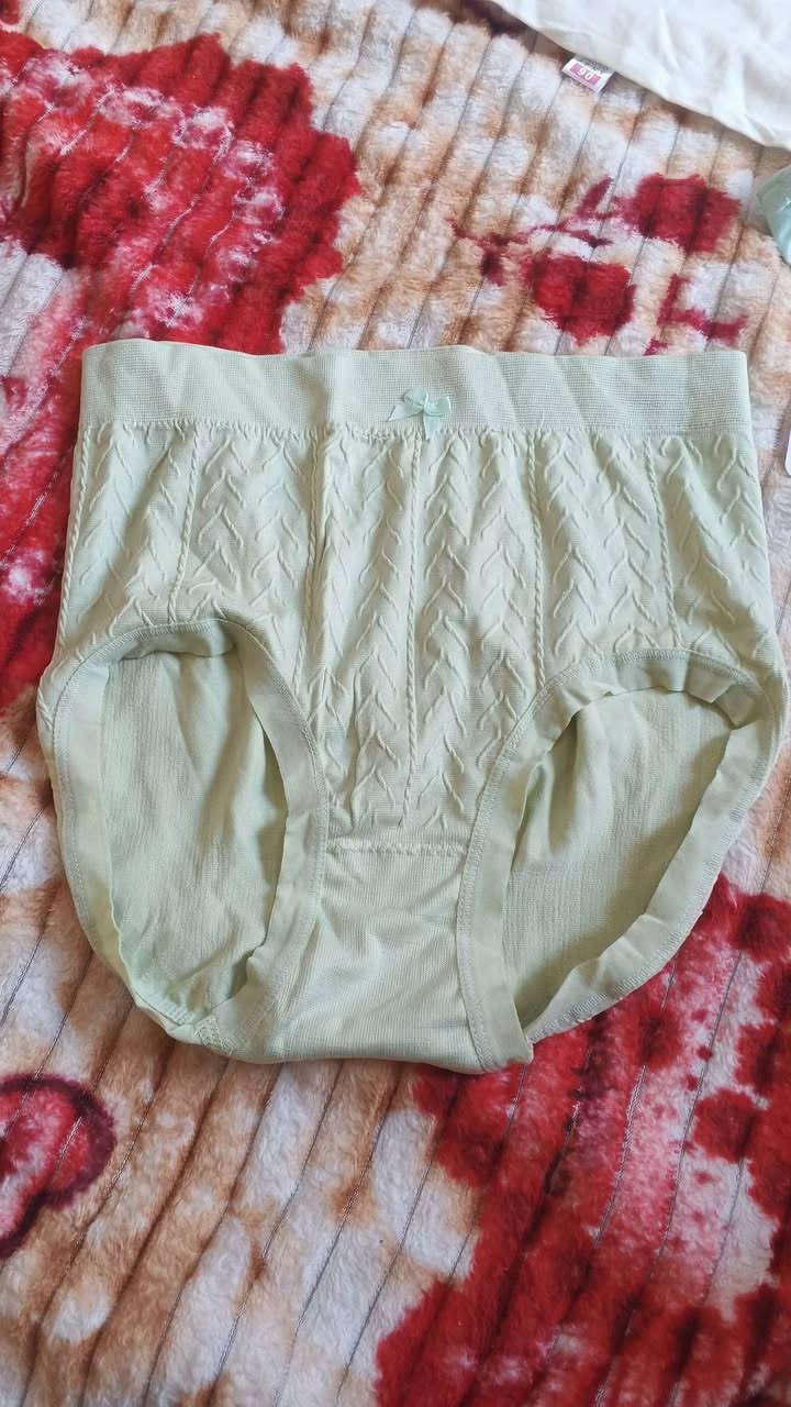 الحماله اذا قطعه وحده الف ونص درزن ب 13الف
شورت اذا قطعه وحده الف دينار درزن 10الف


**إذا كنت صاحب هذا الإعلان وتريد حذفه لأي سبب، رجاءا أرسل رسالة إلى الدعم الفني**