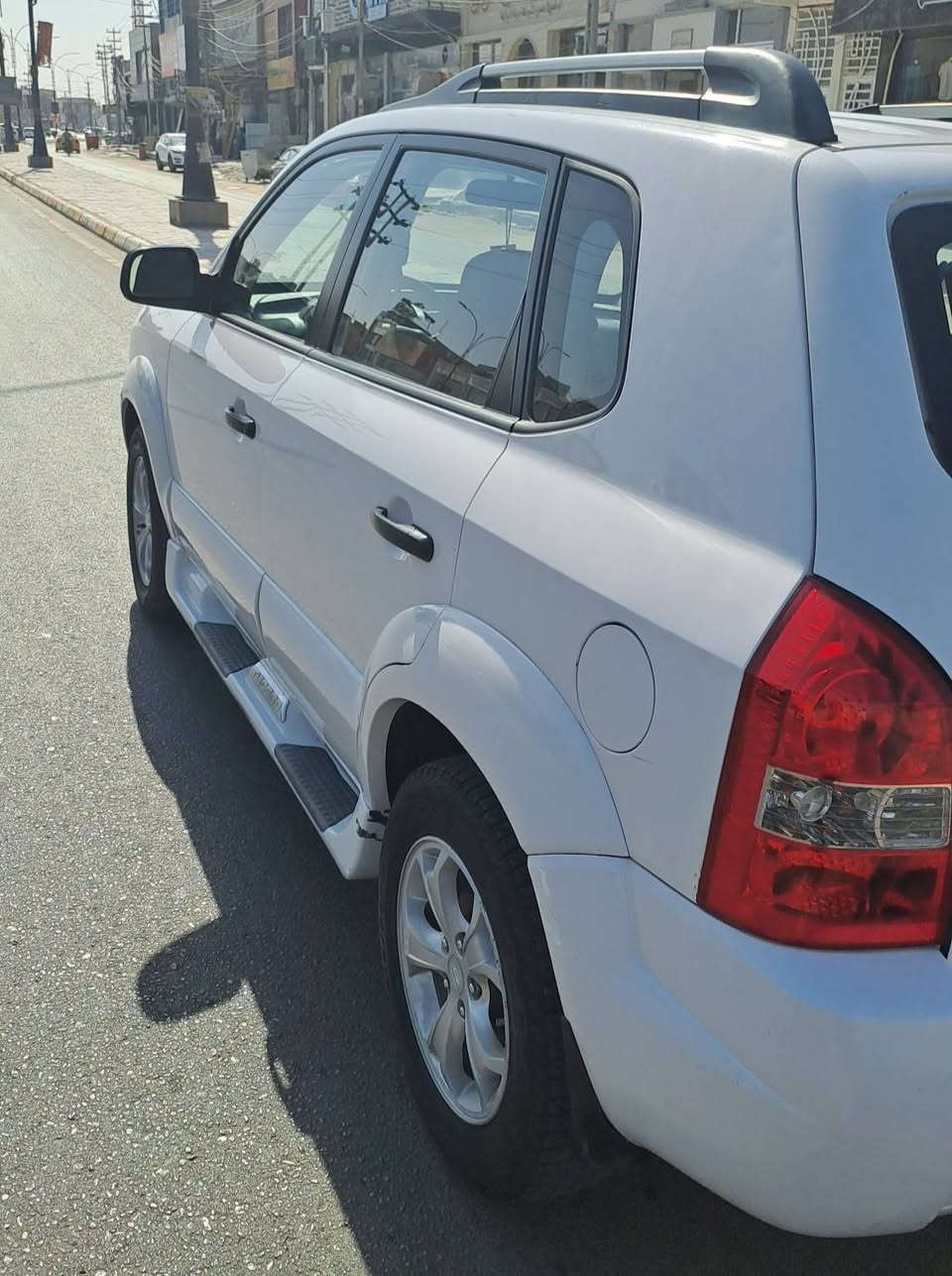 للبيع_او مراوس النترا 2017
هونداي توسان موديل 2009 خليجي لون ابيض بيهه جاملغ وبنيد بدون دواخل 
مواصفات 
فتحه 
حساسات 
دبل ارباك 
دسك امامي خلفي 
داخل بيجي 
محرك 4سلندر (2000) 
رقم أربيل دولي 
السعر 122وبيها مجال 
مكانها كربلاء 
***********
