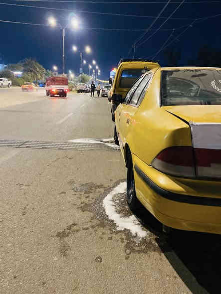 سمند رقم نكليزي ل٢٩ سنويتها مصفره هيئه وغرامات كامله سياره جاهزه مكينه وكير وحداديه وتخم تايرات ترايك وين ماجان جاهزه سعرها ٢٨ وبيها مجال مداور يمته ماتريد شراي تعال خاص او تتصل ع رقم بيع او مراوس بسايبا نضيفه ***********
