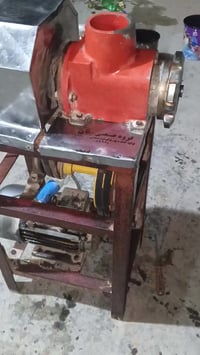 لللبيع ايراني نضيفه 07812287806