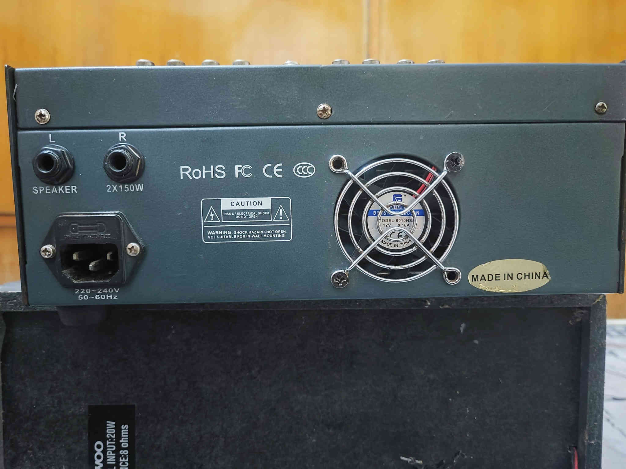 مكسر للبيع ابيع عاطل لا تسالني شنو بي السعر 60 الف يوجد توصيل لجميع المحافظات ***********
