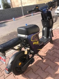 R9 موديل ٢٥ • ٥ بطاريات • تشغيل بصمة